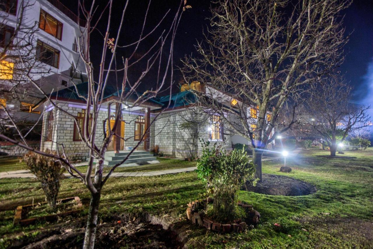 Nature House Villa Manāli Buitenkant foto