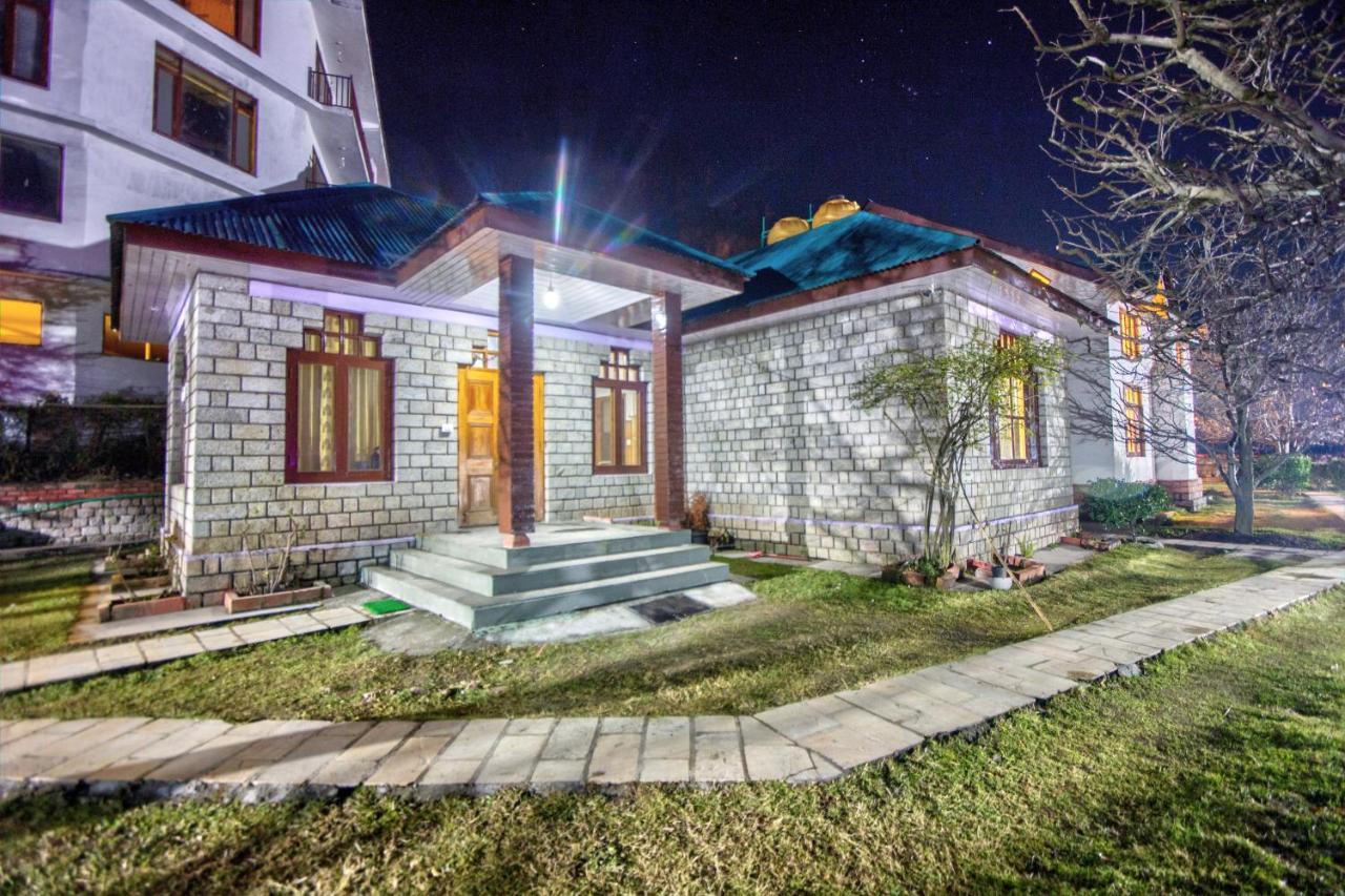 Nature House Villa Manāli Buitenkant foto